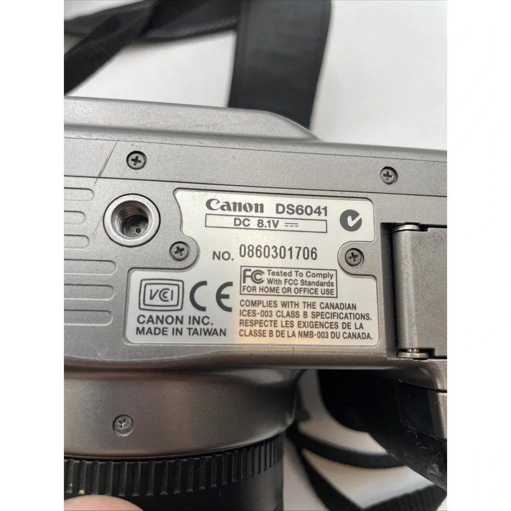 Canon EOS Digital Rebel DS6041 Camera Wifh Canon 22-55mm Zoom Lens
